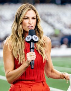 Erin Andrews STUNNING and Sexy in red working NFL sidelines