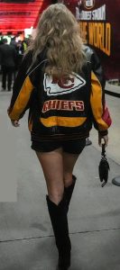 taylor swift tight ass sexy legs thighs at chiefs game